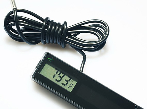 ABS case solar digital thermometer DST100S